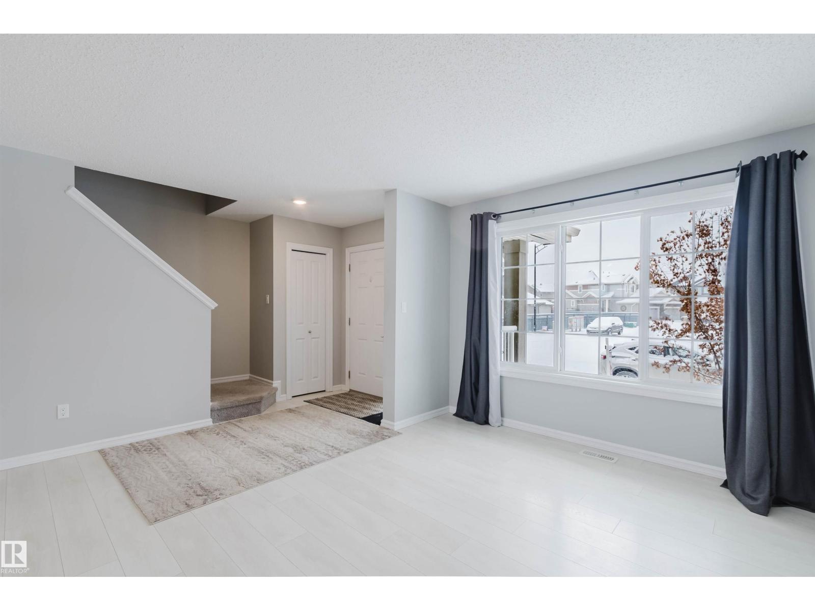 326 Desrochers Bv Sw, Edmonton, Alberta  T6W 3J1 - Photo 7 - E4477592