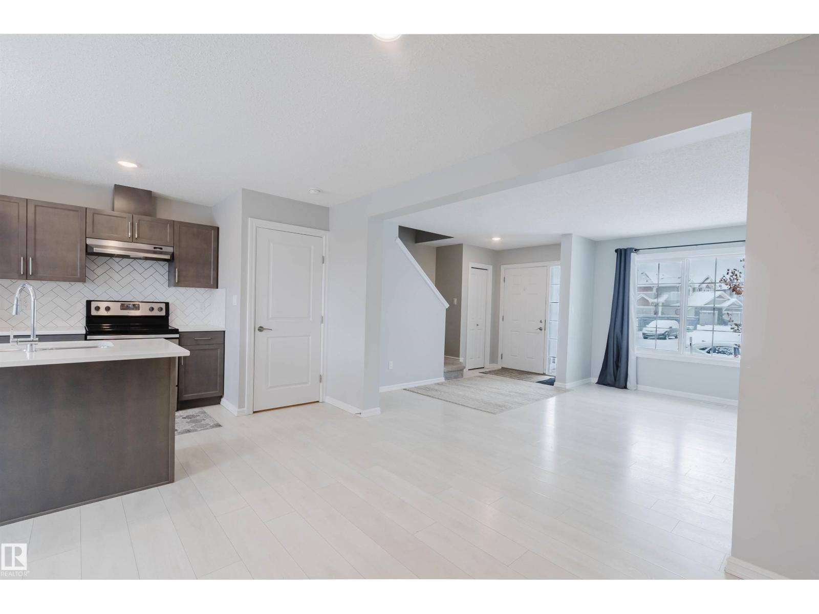 326 Desrochers Bv Sw, Edmonton, Alberta  T6W 3J1 - Photo 12 - E4477592