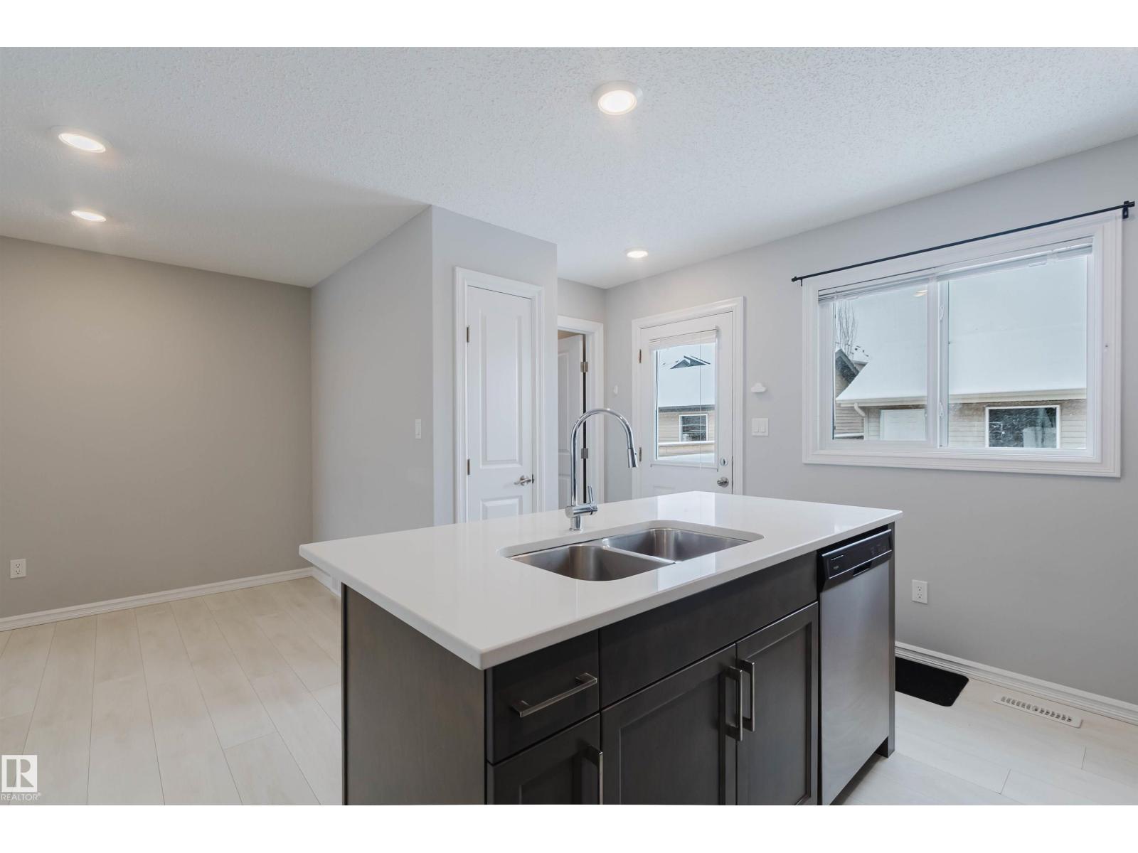 326 Desrochers Bv Sw, Edmonton, Alberta  T6W 3J1 - Photo 16 - E4477592