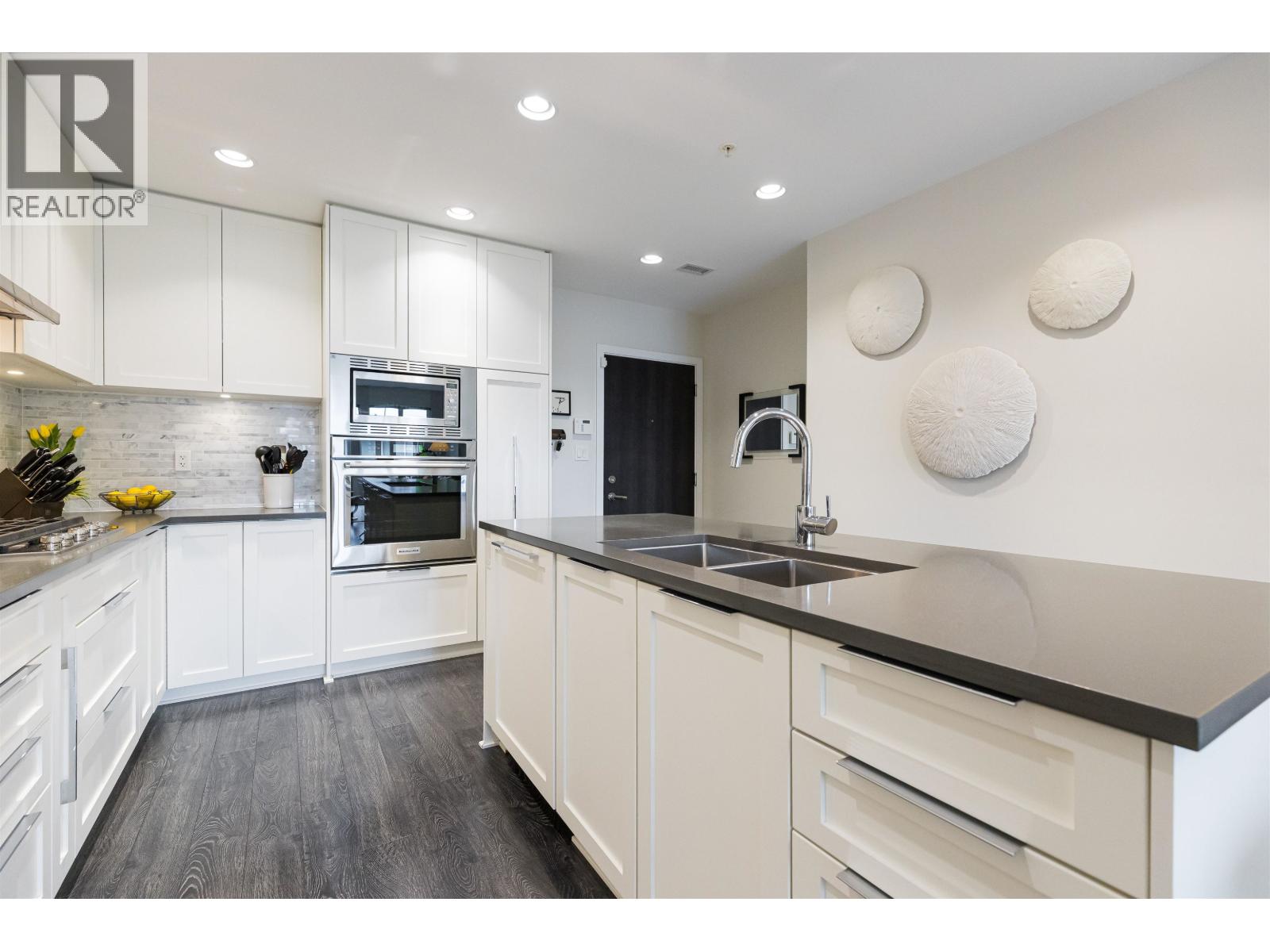 104 3825 Cates Landing Way, North Vancouver, British Columbia V7G 0A6 - Photo 8 - R3093442