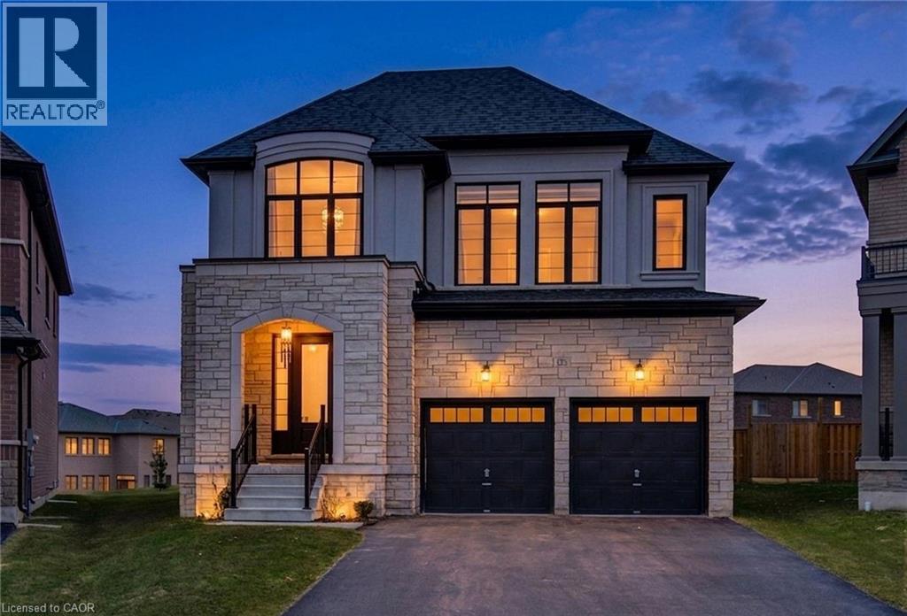 125 PRINCE CHARLES Crescent, Woodstock, Ontario