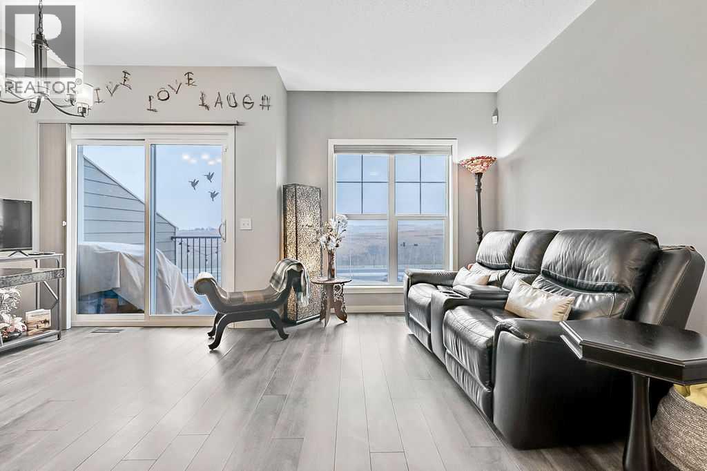 605, 101 Sunset Drive, Cochrane, Alberta  T4C 0W8 - Photo 7 - A2295489