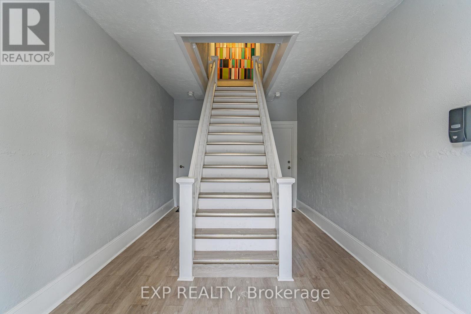 52 St Andrew Street, Ottawa, Ontario  K1N 5E9 - Photo 2 - X12921288