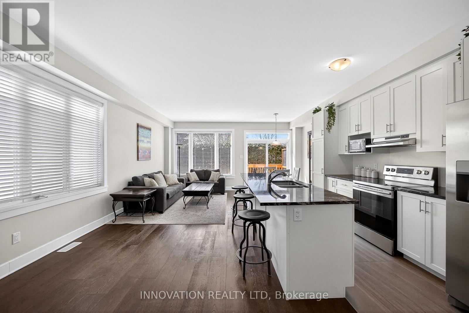 207 Bert Hall Street, Arnprior, Ontario  K7S 0H1 - Photo 9 - X12921326