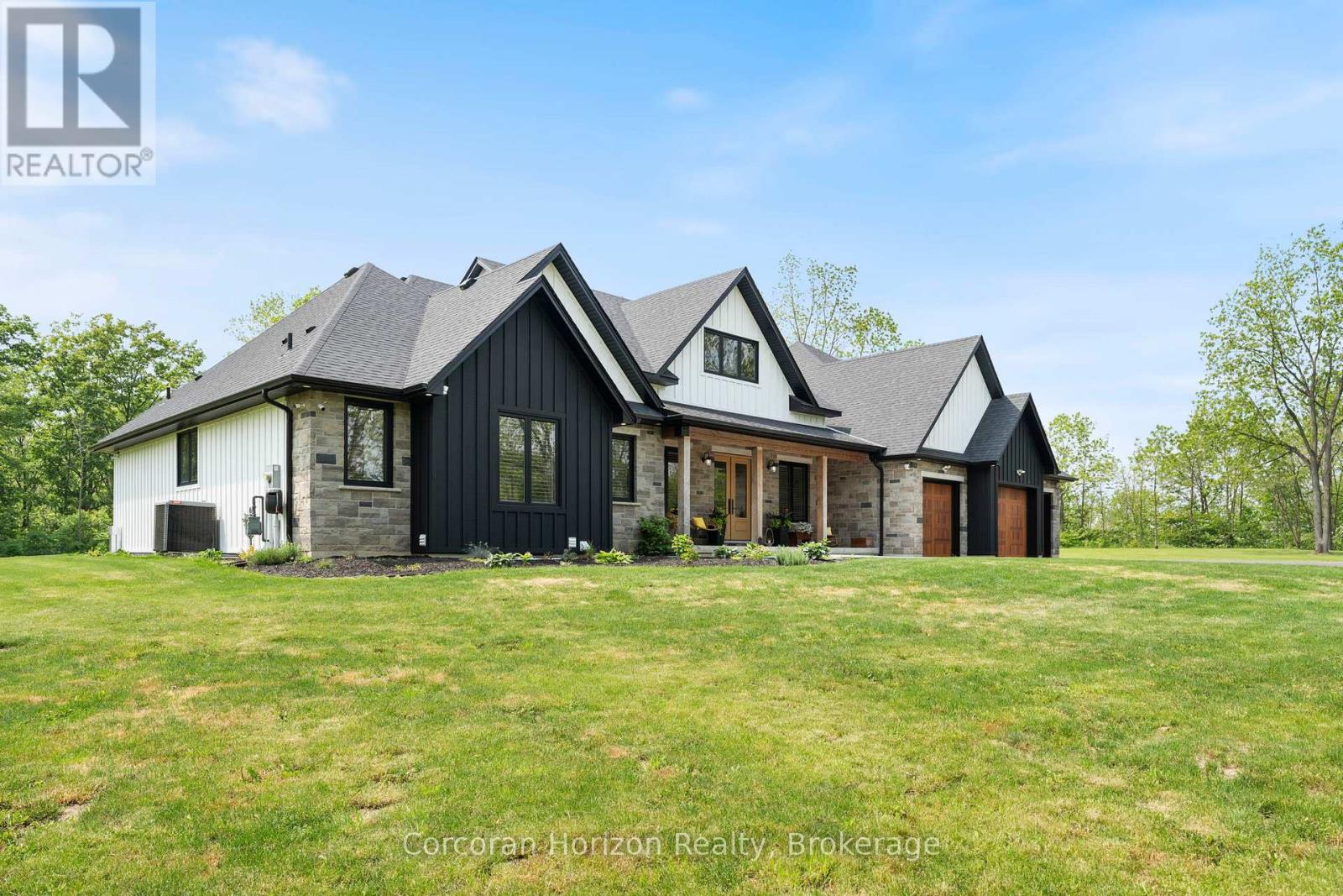 11 Cockshutt Road, Brant, Ontario  N3T 5L6 - Photo 5 - X12921294