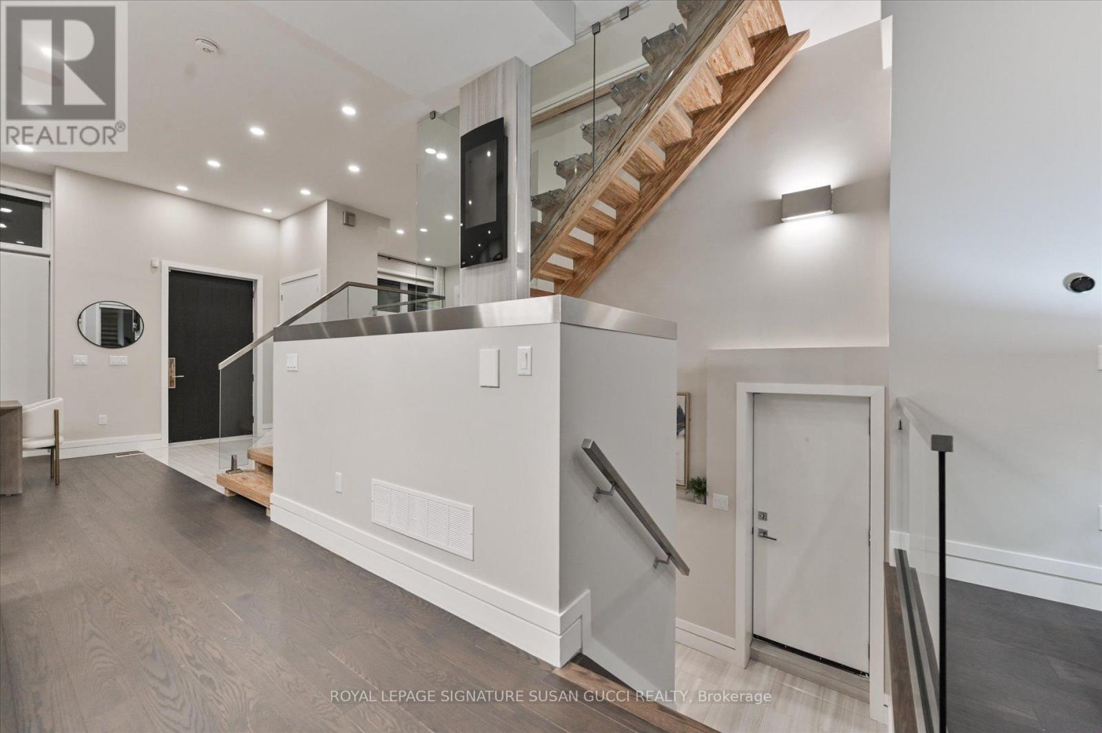 18 Ferris Road, Toronto, Ontario  M4B 1G1 - Photo 33 - E12916244