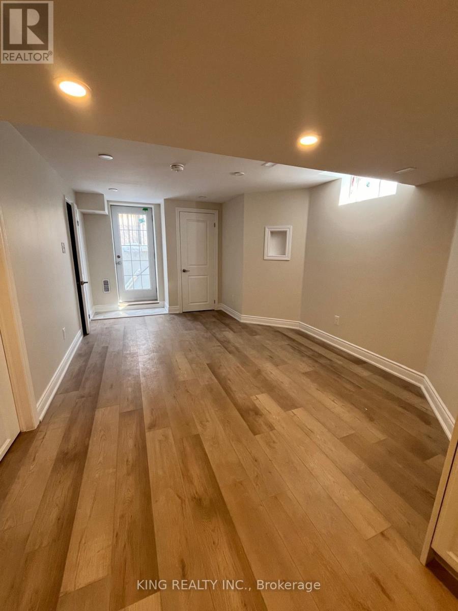 81 Agava Street, Brampton, Ontario  L7A 4S4 - Photo 3 - W12652578