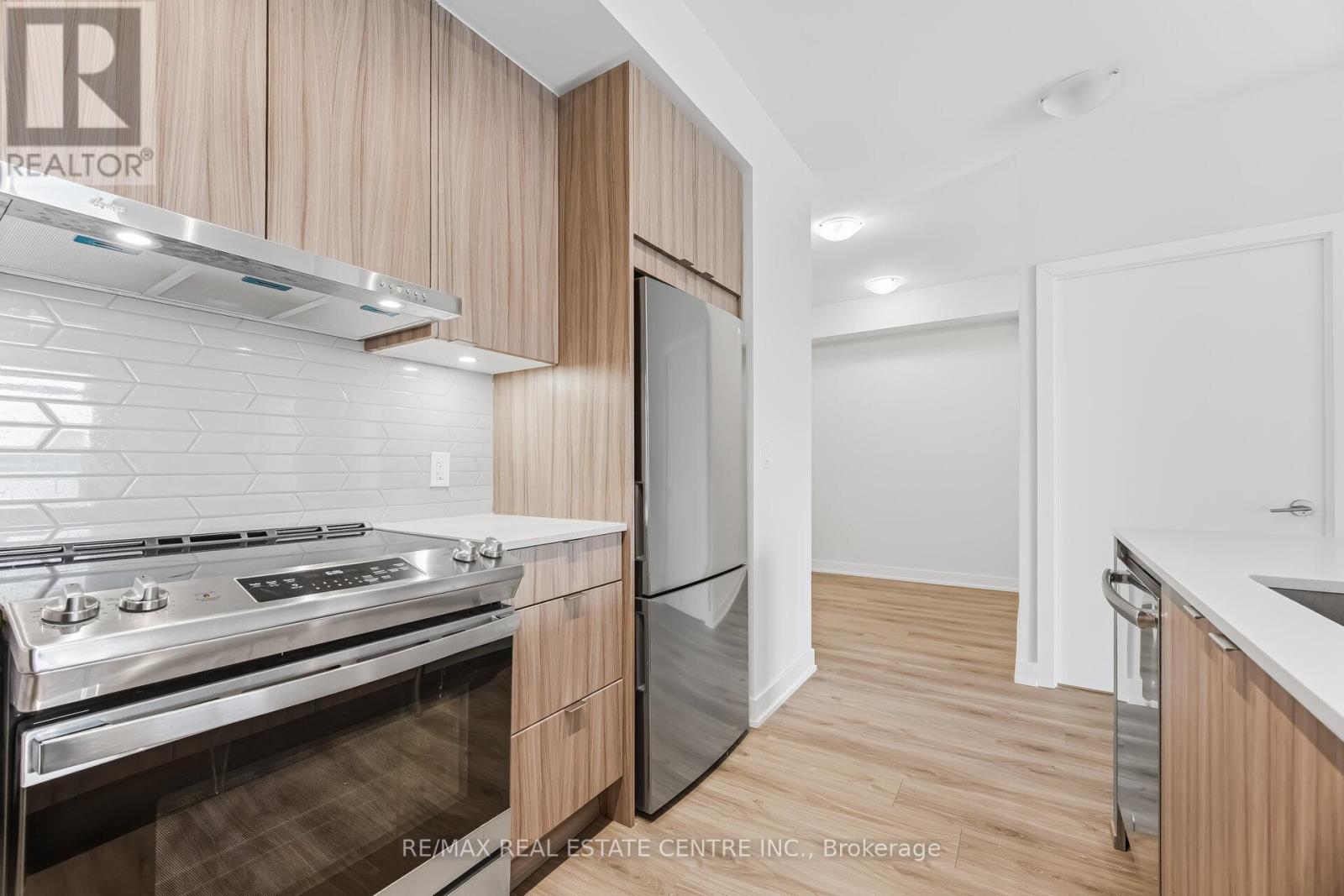 1402 - 4130 Parkside Village Drive, Mississauga, Ontario  L5B 3M8 - Photo 12 - W12812458