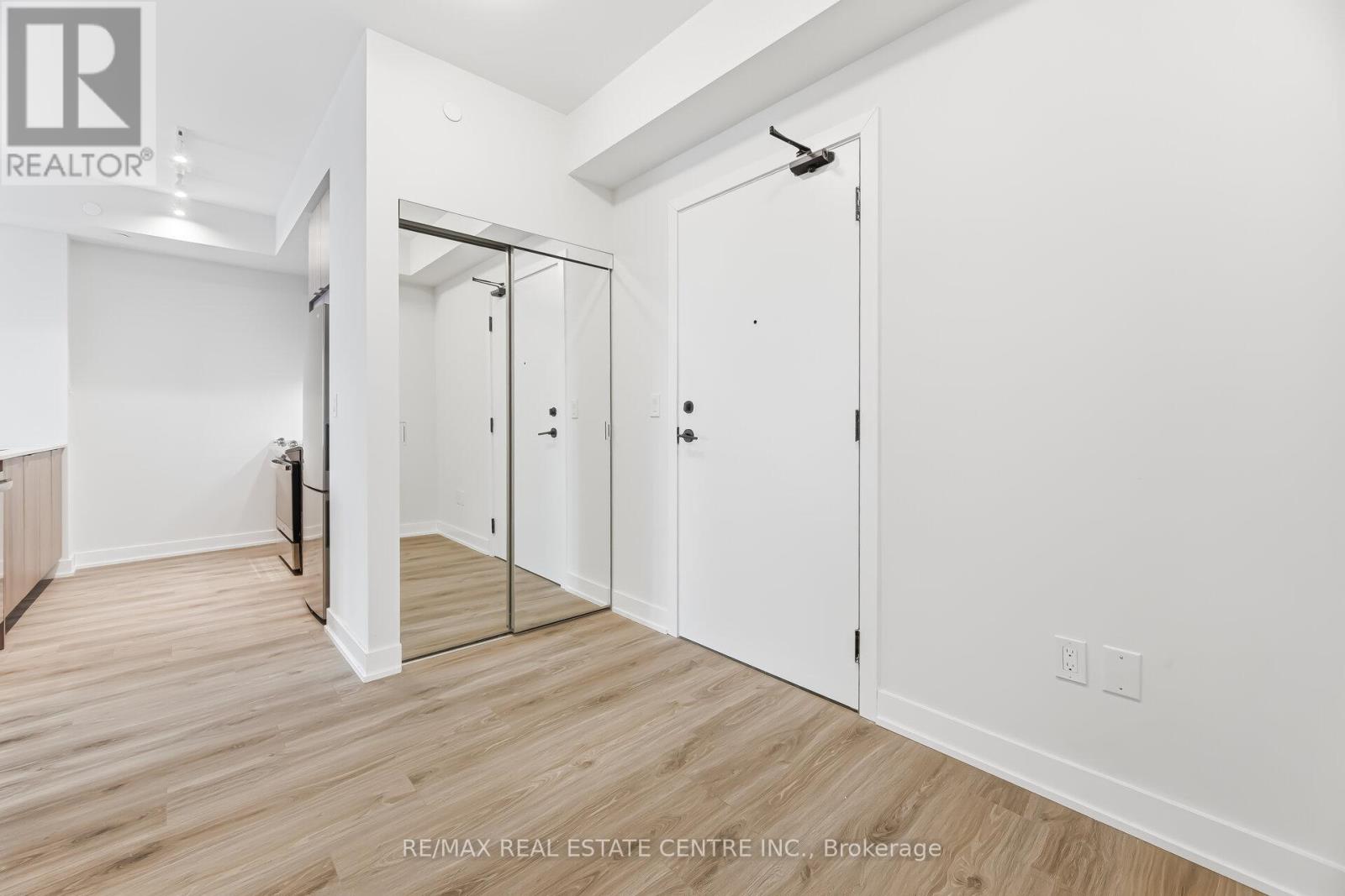 1402 - 4130 Parkside Village Drive, Mississauga, Ontario  L5B 3M8 - Photo 25 - W12812458