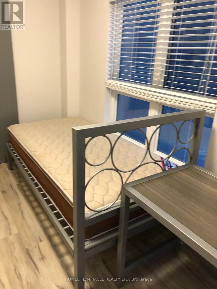 2126 - 258b Sunview Street, Waterloo, Ontario  N2L 0H7 - Photo 4 - X12916976