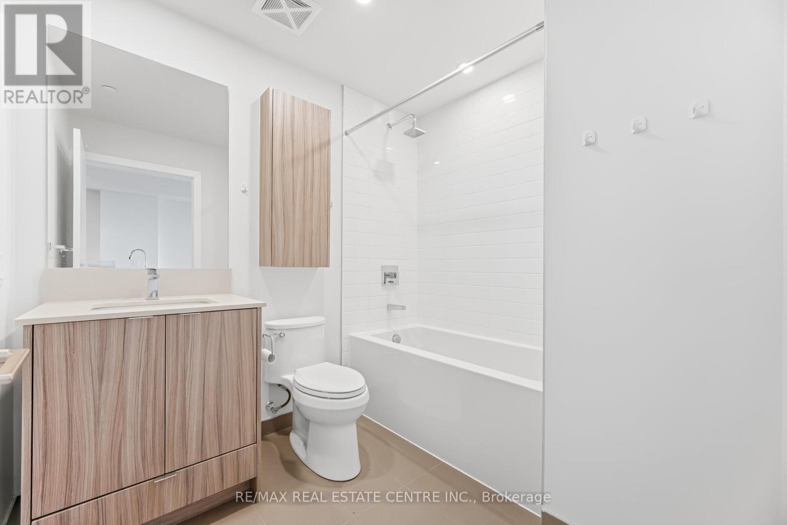 1402 - 4130 Parkside Village Drive, Mississauga, Ontario  L5B 3M8 - Photo 26 - W12812458