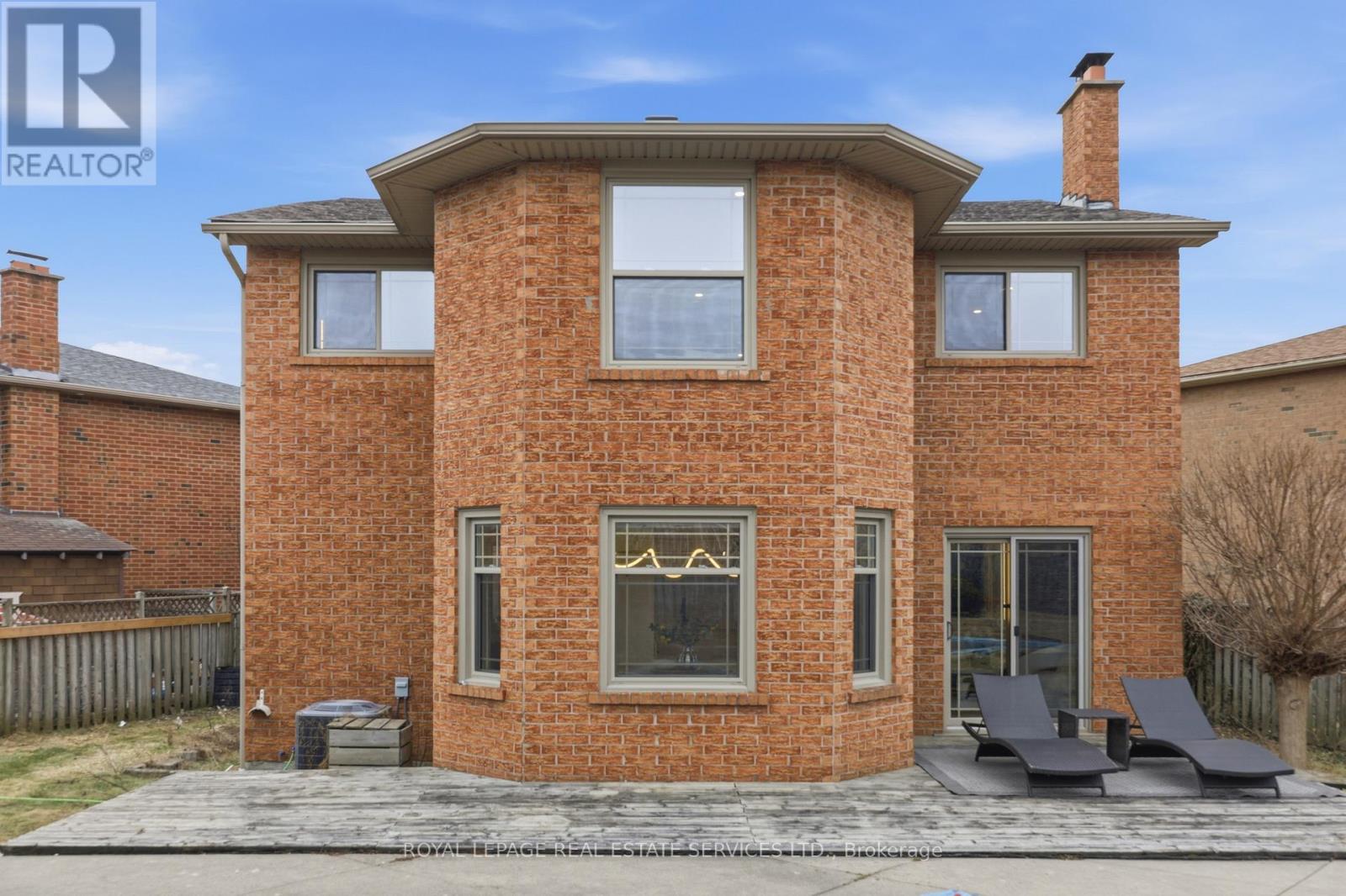 1332 Quinpool Court, Mississauga, Ontario  L5C 4J3 - Photo 46 - W12920398