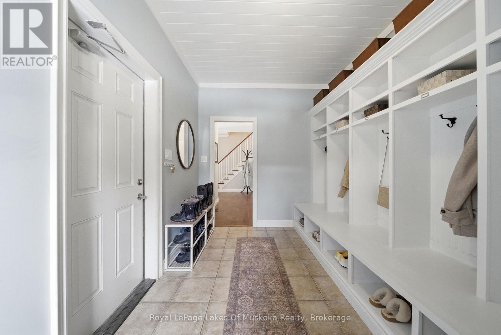 2029 Elana Drive, Severn, Ontario  L3V 0C1 - Photo 5 - S12921448