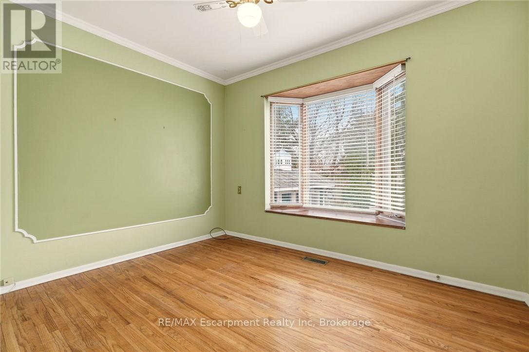 252 Hammersmith Court, Burlington, Ontario  L7L 4N7 - Photo 27 - W12921438