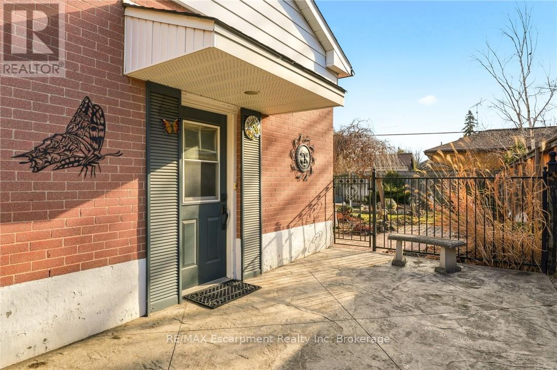 252 Hammersmith Court, Burlington, Ontario  L7L 4N7 - Photo 29 - W12921438