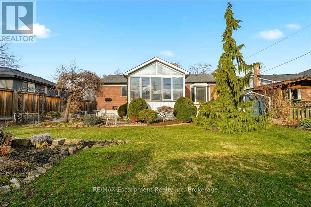 252 Hammersmith Court, Burlington, Ontario  L7L 4N7 - Photo 35 - W12921438