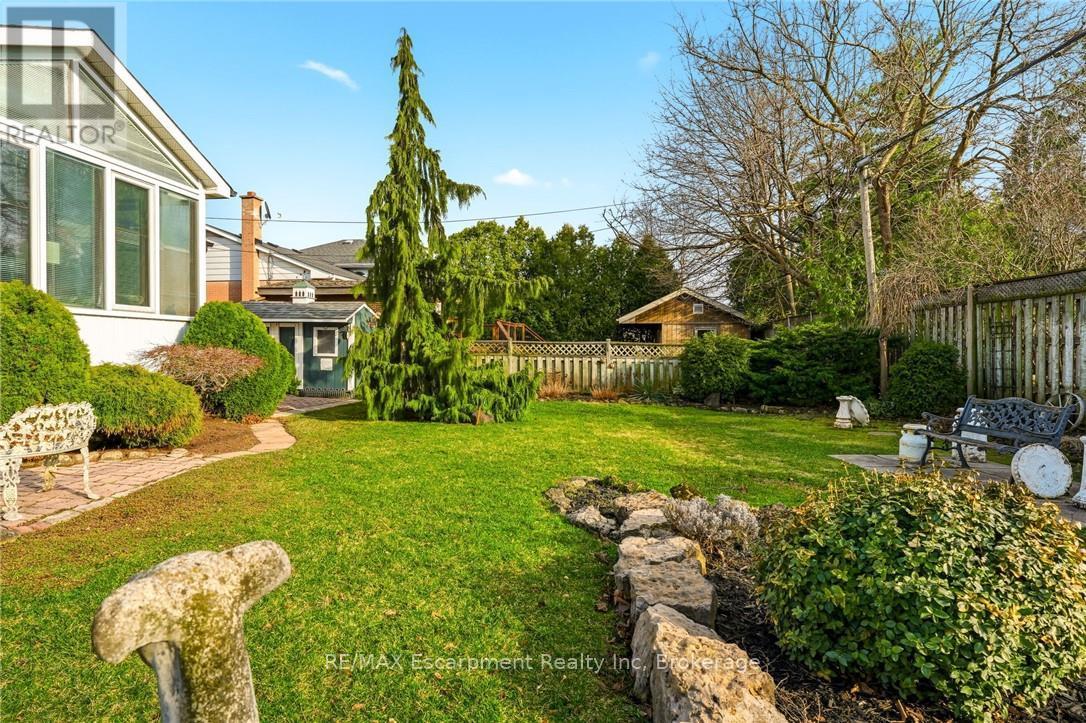 252 Hammersmith Court, Burlington, Ontario  L7L 4N7 - Photo 41 - W12921438