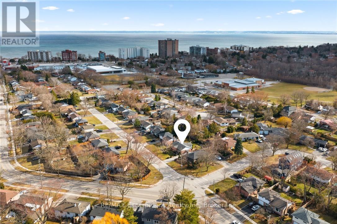 252 Hammersmith Court, Burlington, Ontario  L7L 4N7 - Photo 44 - W12921438