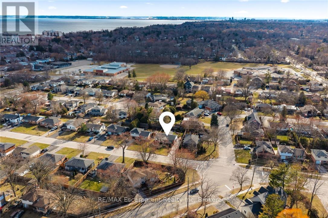 252 Hammersmith Court, Burlington, Ontario  L7L 4N7 - Photo 45 - W12921438