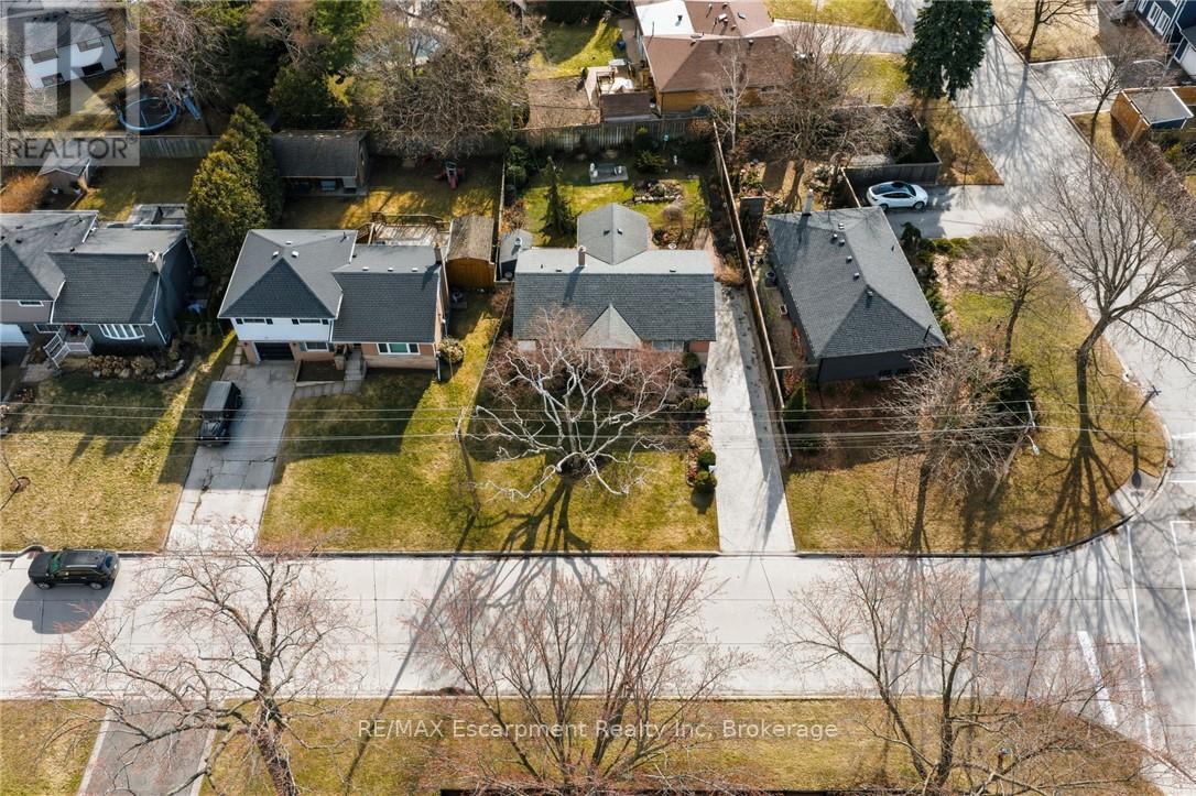 252 Hammersmith Court, Burlington, Ontario  L7L 4N7 - Photo 48 - W12921438