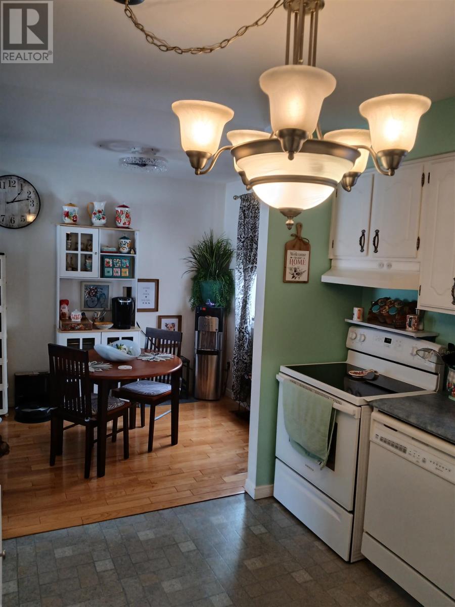 15b London Cres, Elliot Lake, Ontario  P5A 2P7 - Photo 7 - SM260540