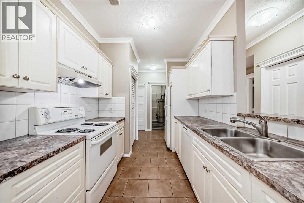 205, 7 Lineham Avenue, Okotoks, Alberta  T1S 1Z2 - Photo 3 - A2295863