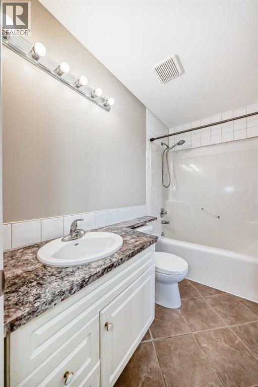 205, 7 Lineham Avenue, Okotoks, Alberta  T1S 1Z2 - Photo 25 - A2295863