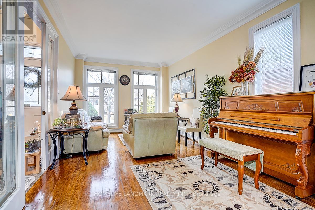 17 Averill Crescent, Toronto, Ontario  M2M 2A8 - Photo 12 - C12921344