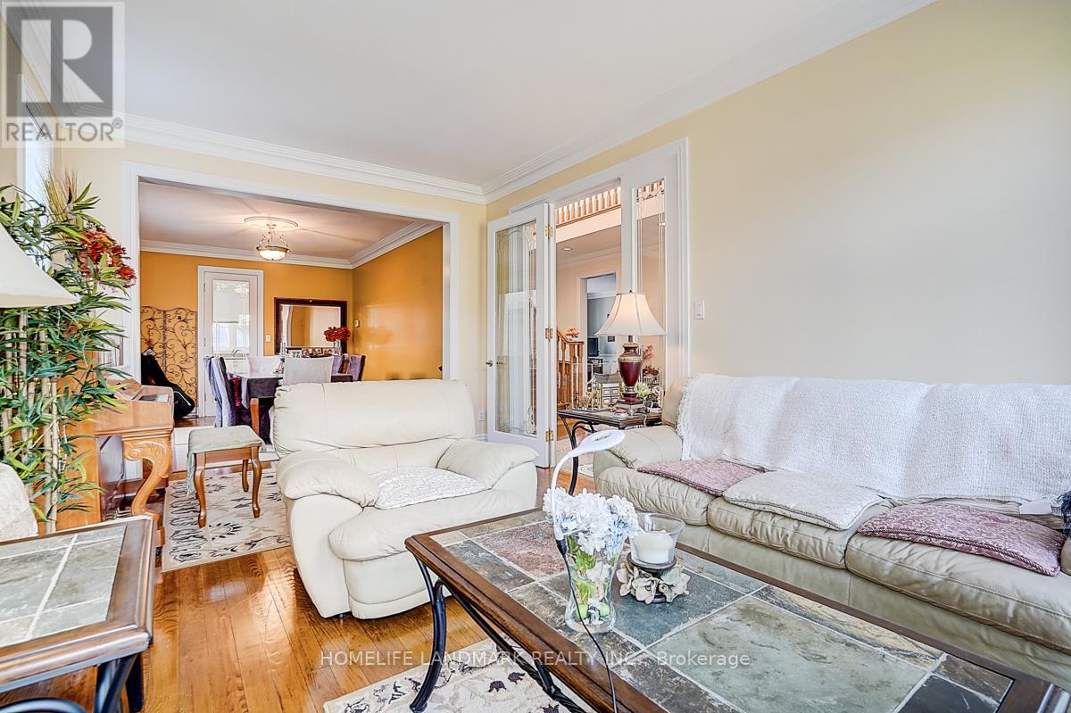 17 Averill Crescent, Toronto, Ontario  M2M 2A8 - Photo 14 - C12921344