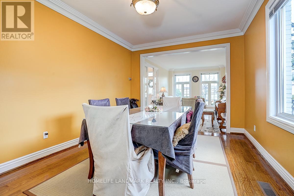 17 Averill Crescent, Toronto, Ontario  M2M 2A8 - Photo 16 - C12921344