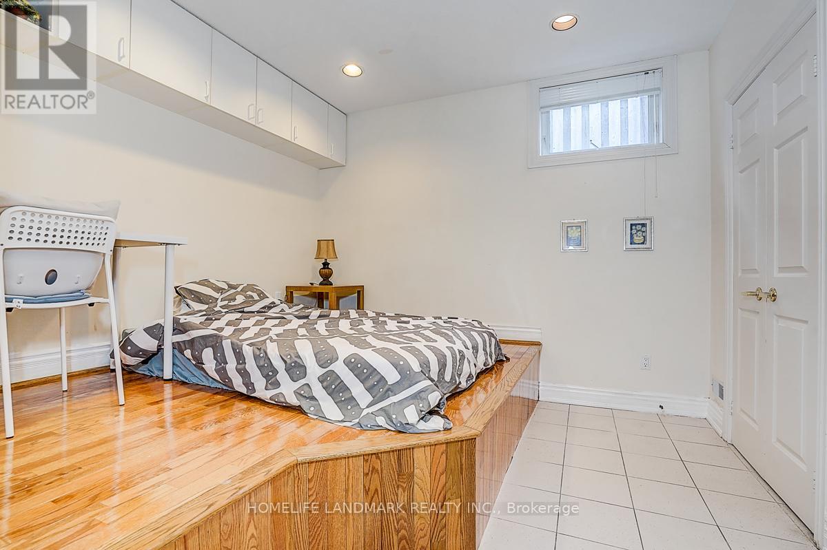 17 Averill Crescent, Toronto, Ontario  M2M 2A8 - Photo 47 - C12921344