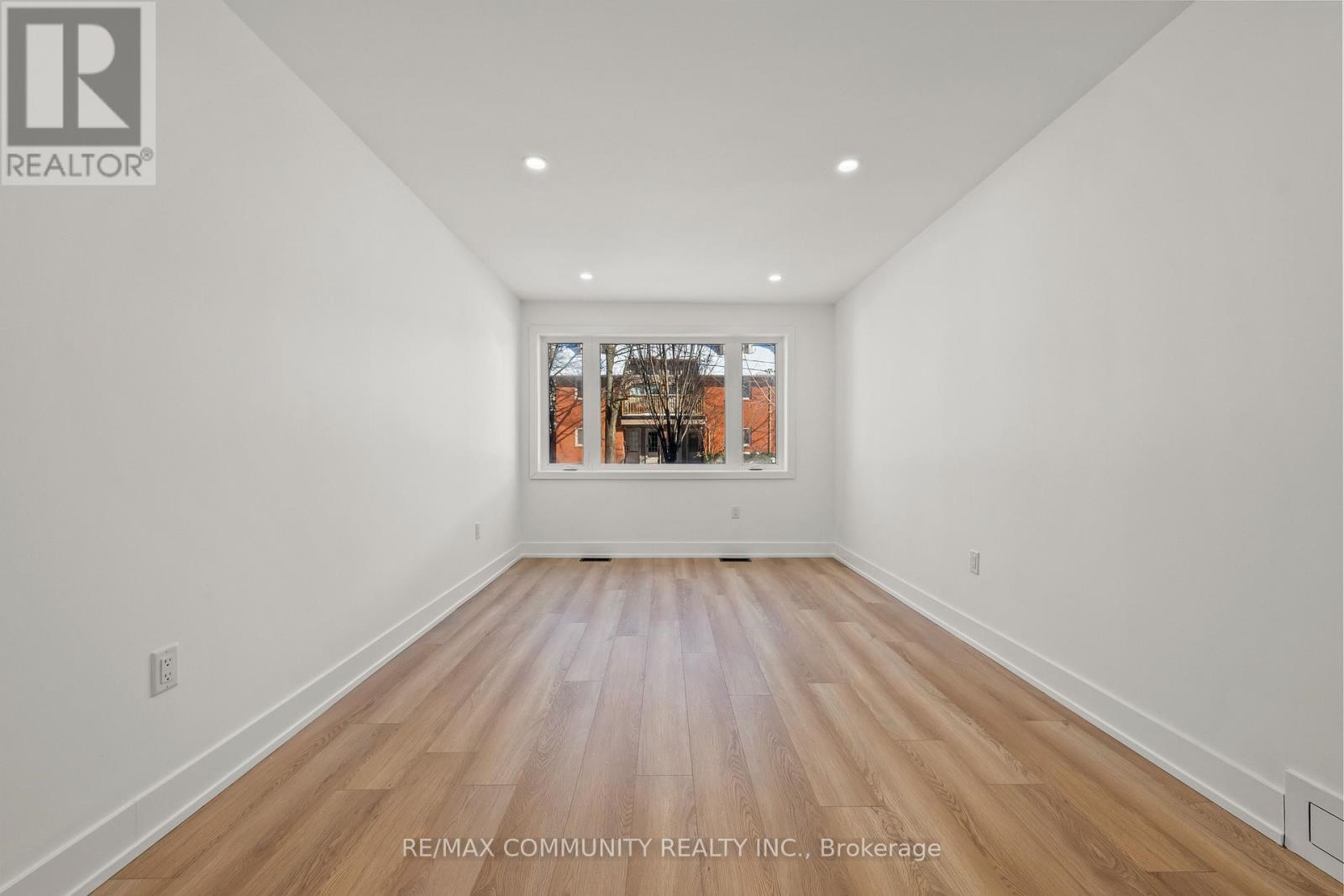 340 Albany Avenue, Toronto, Ontario M5R 3C9 - Photo 3 - C12921354