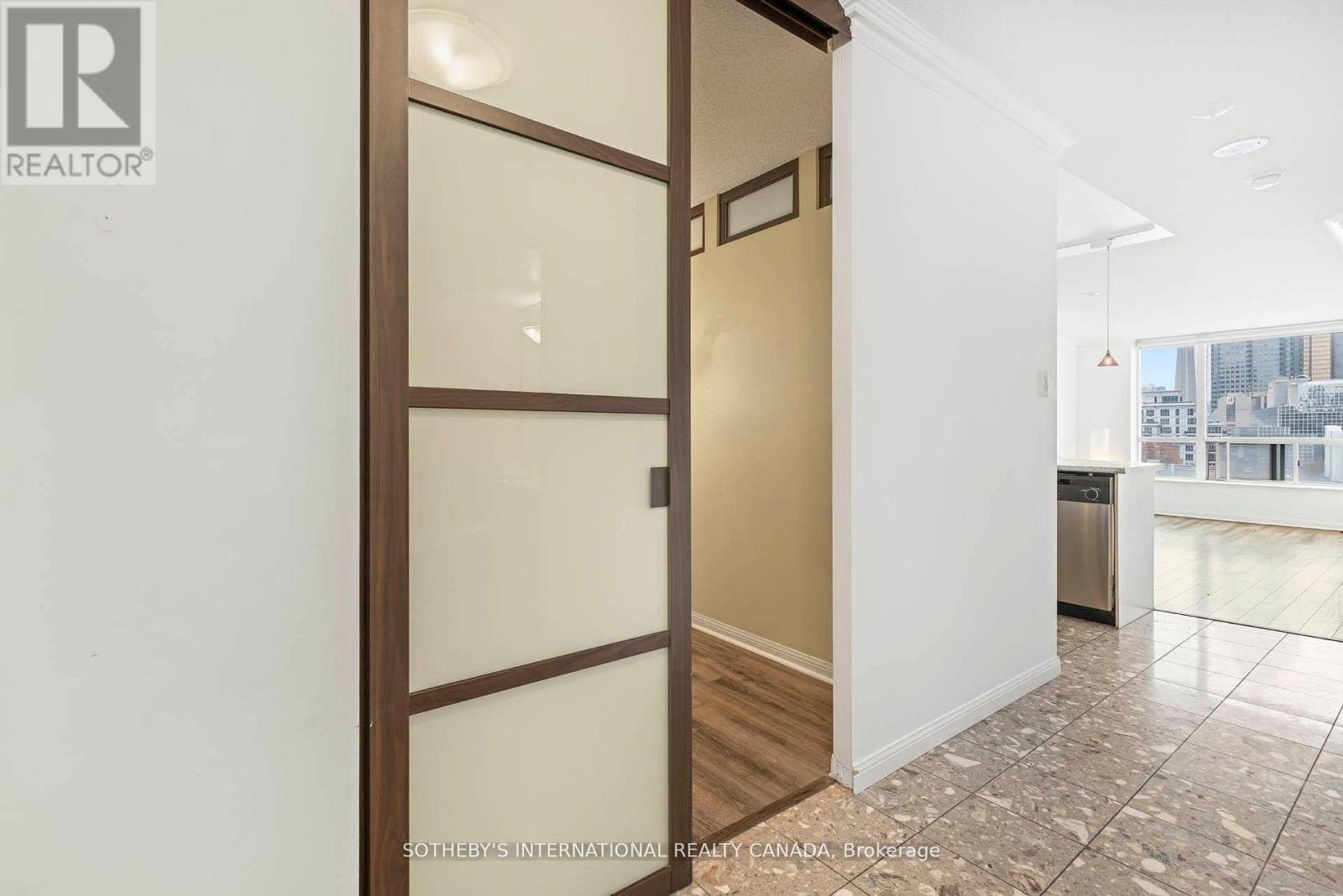 1014 - 109 Front Street E, Toronto, Ontario  M5A 4P7 - Photo 4 - C12921374