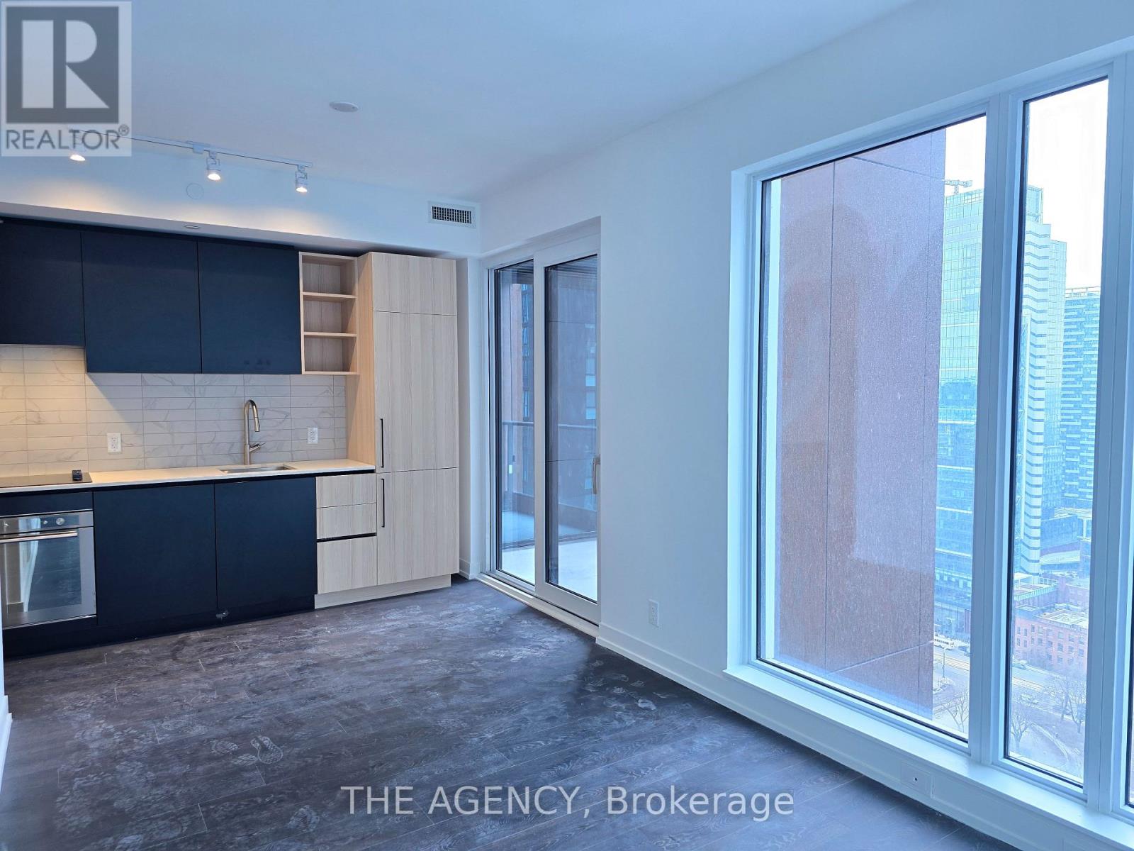 3505 - 55 Mercer Street, Toronto, Ontario  M5V 0W4 - Photo 8 - C12921394