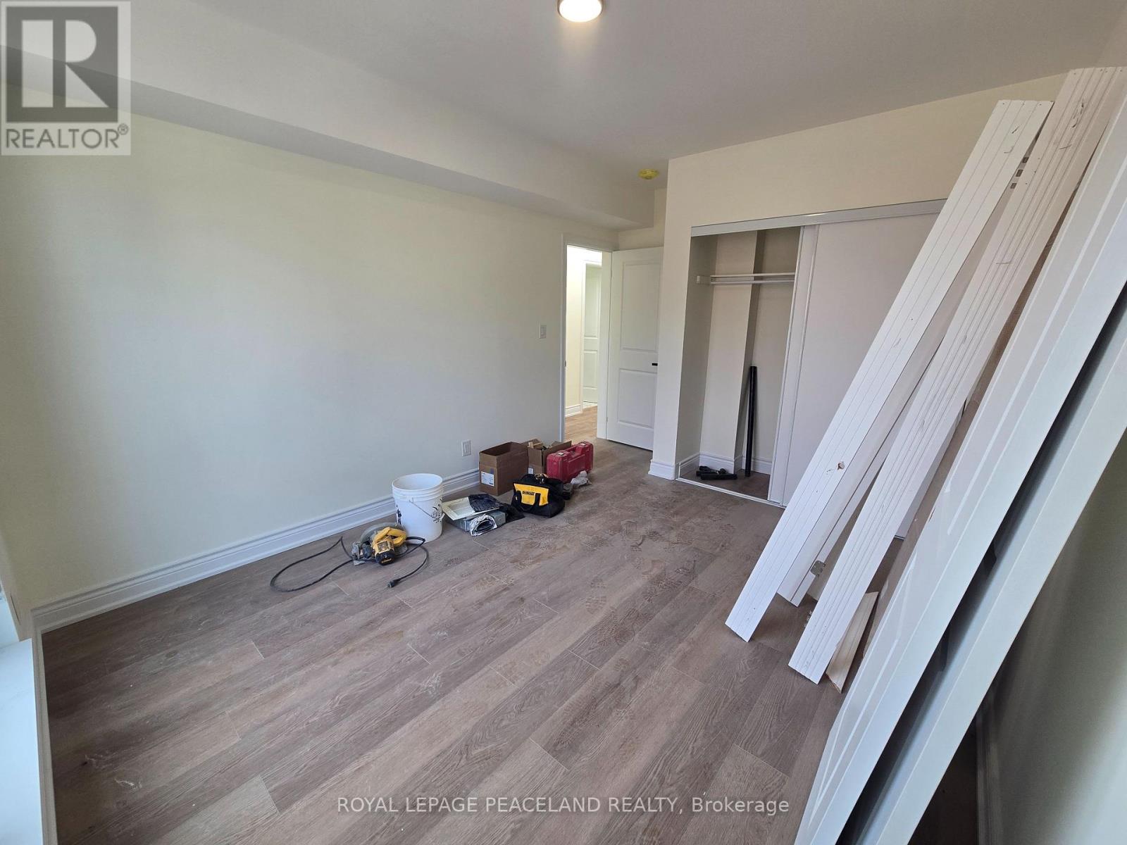 Lanewayhse 2nd Flr - 558 Spadina Crescent, Toronto, Ontario  M5S 2J9 - Photo 5 - C12921410