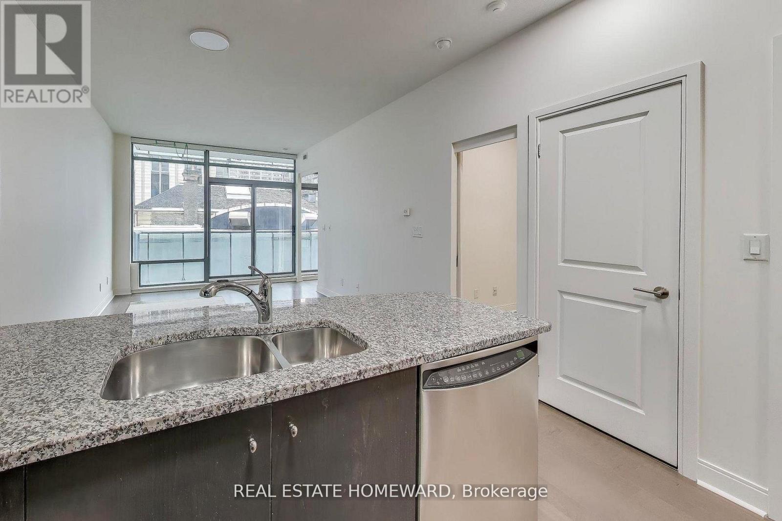 305 - 21 Scollard Street, Toronto, Ontario  M5R 1G1 - Photo 6 - C12921474