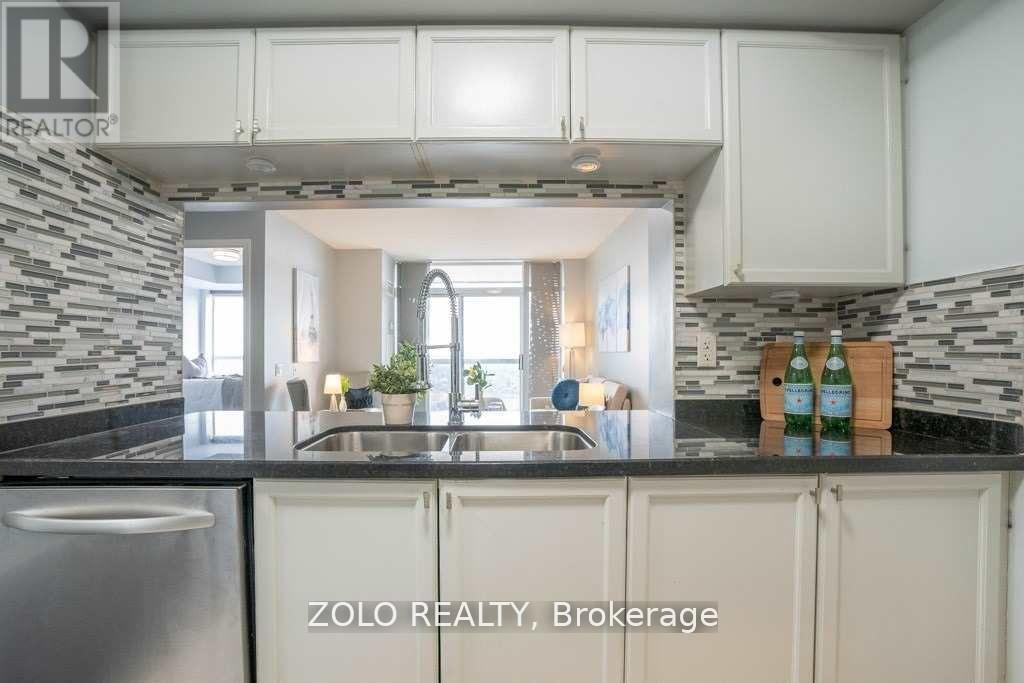 1439 - 18 Mondeo Drive, Toronto, Ontario  M1P 5C8 - Photo 9 - E12921316