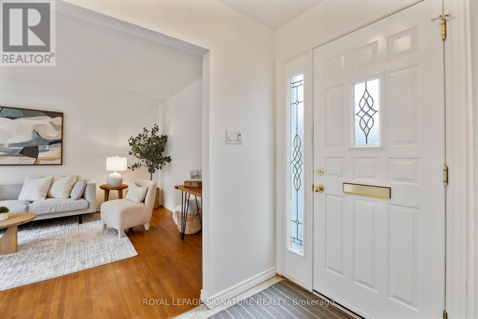 30 Bledlow Manor Drive, Toronto, Ontario  M1E 1B2 - Photo 3 - E12921436