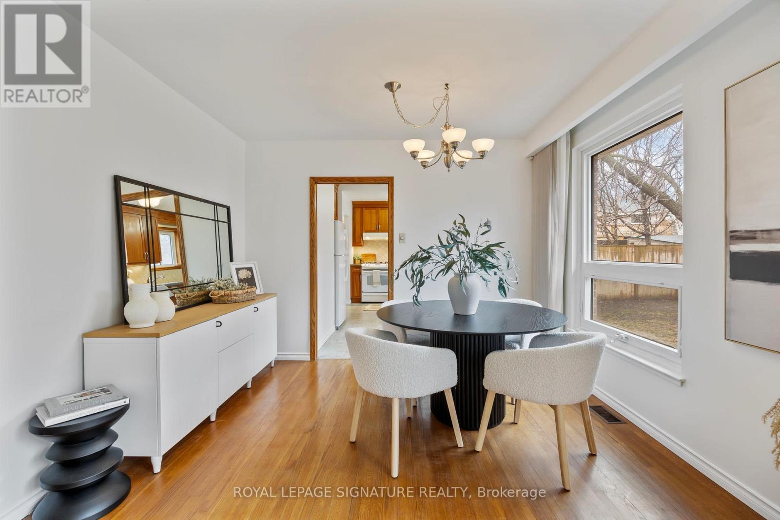 30 Bledlow Manor Drive, Toronto, Ontario  M1E 1B2 - Photo 6 - E12921436