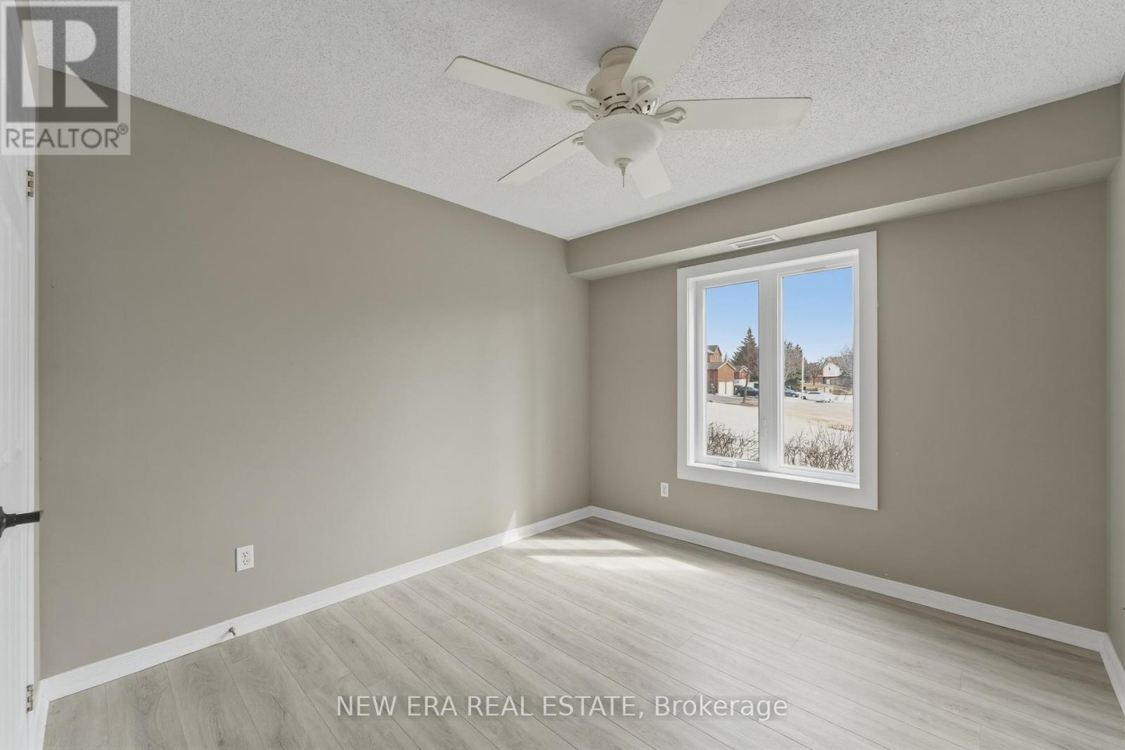 109 - 106 Aspen Springs Drive, Clarington, Ontario  L1C 5N3 - Photo 10 - E12921442