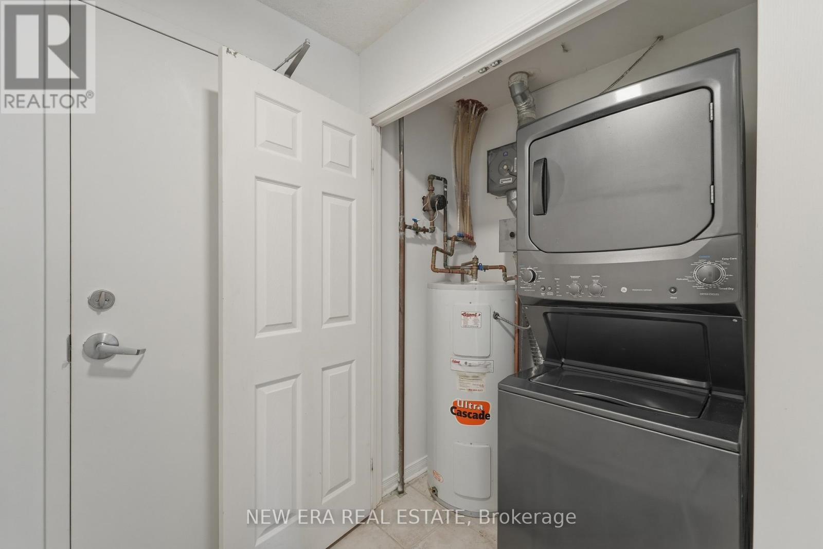 109 - 106 Aspen Springs Drive, Clarington, Ontario  L1C 5N3 - Photo 5 - E12921442