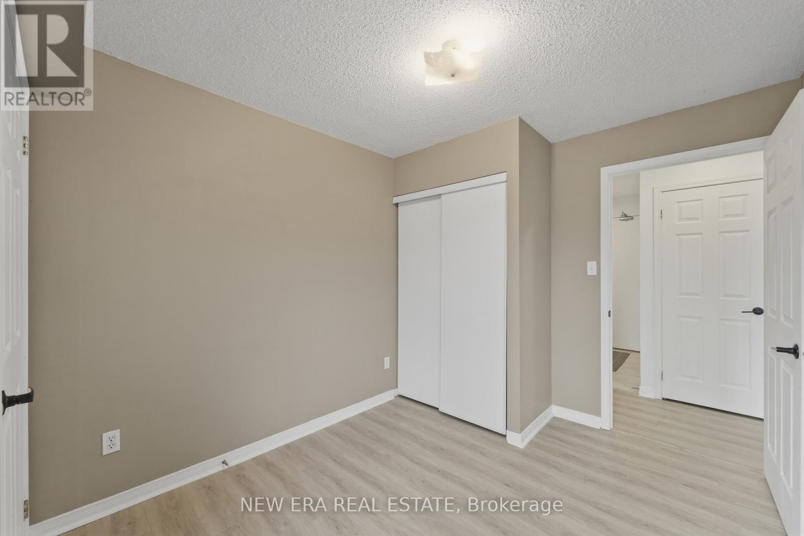 109 - 106 Aspen Springs Drive, Clarington, Ontario  L1C 5N3 - Photo 7 - E12921442