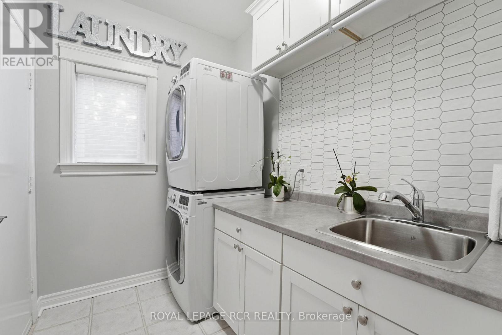 919 Schaeffer Outlook, Newmarket, Ontario L3X 1V9 - Photo 23 - N12921358