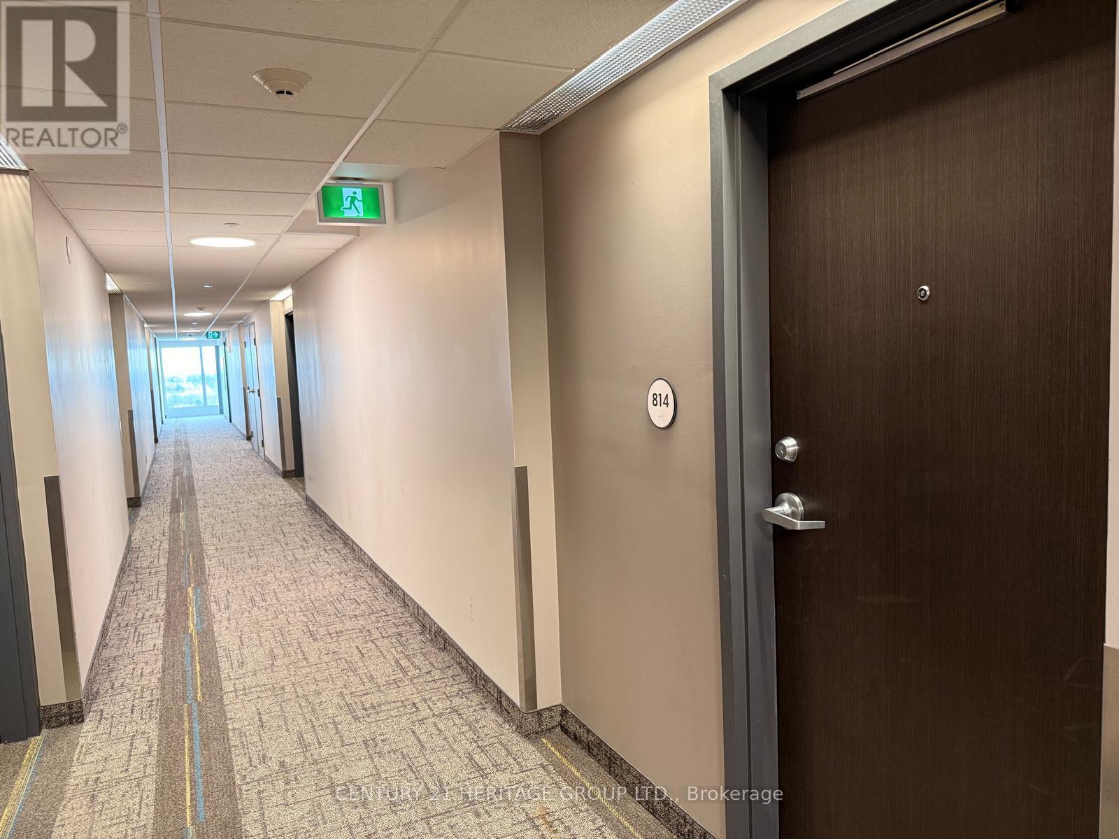 814 - 10415 Yonge Street, Richmond Hill, Ontario  L4C 0Z3 - Photo 2 - N12921364