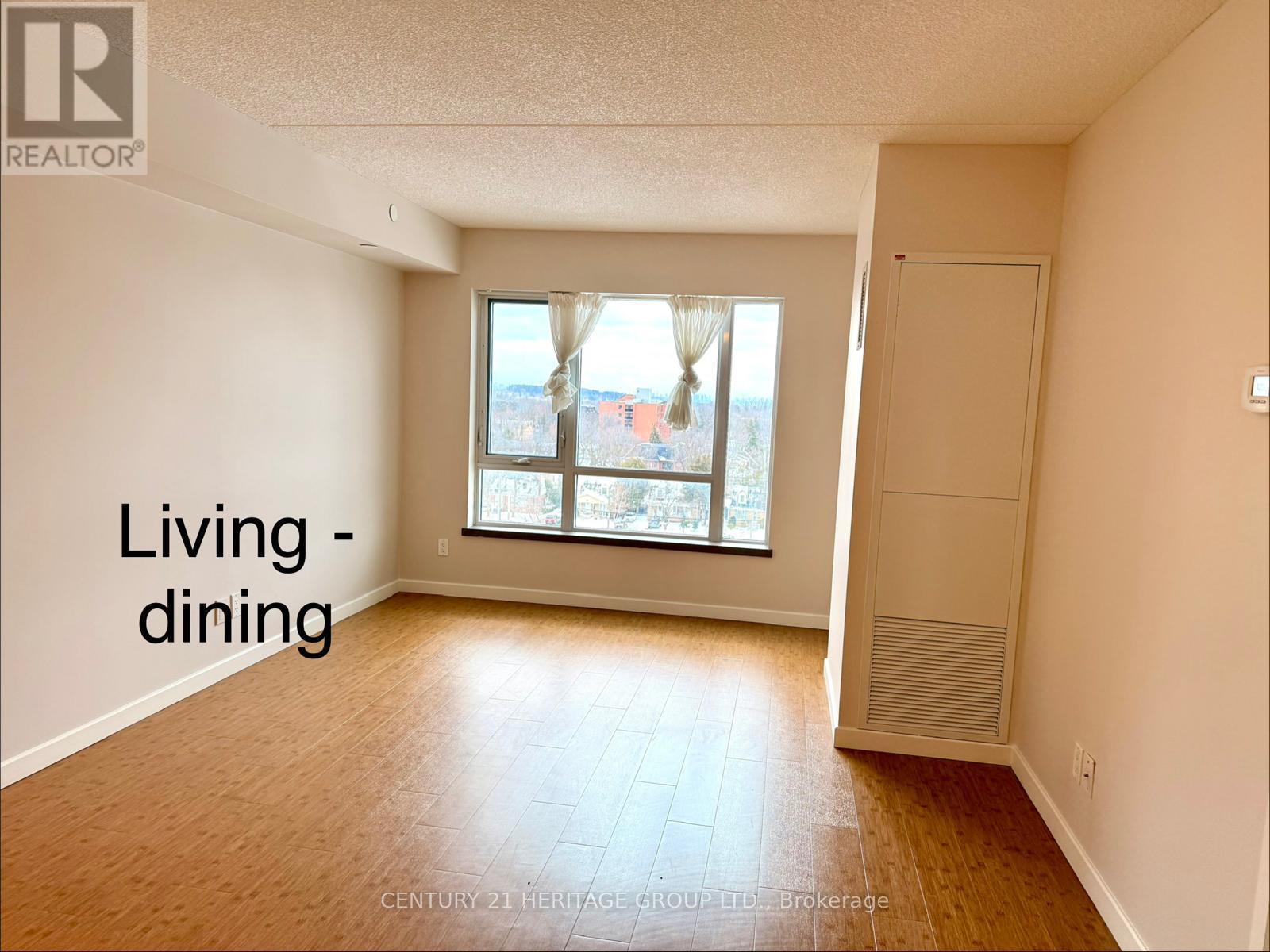 814 - 10415 Yonge Street, Richmond Hill, Ontario  L4C 0Z3 - Photo 6 - N12921364