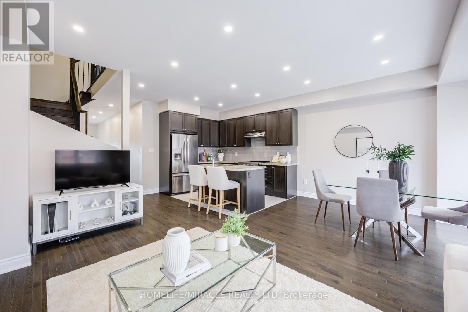 16 Arnold Crescent, New Tecumseth, Ontario  L6R 0T6 - Photo 22 - N12921372