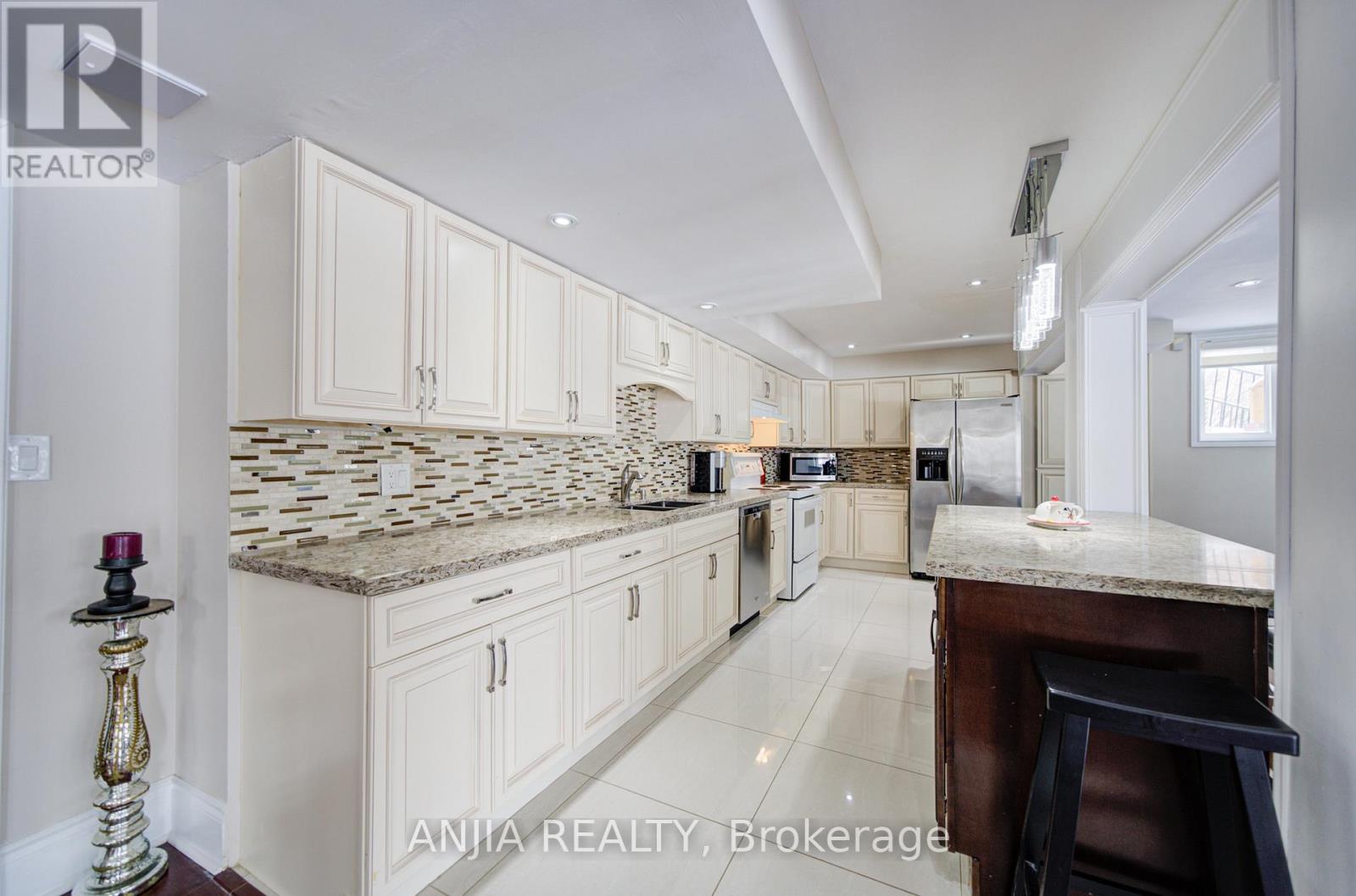 145 Beckenridge Drive, Markham, Ontario  L3S 2T9 - Photo 40 - N12921382