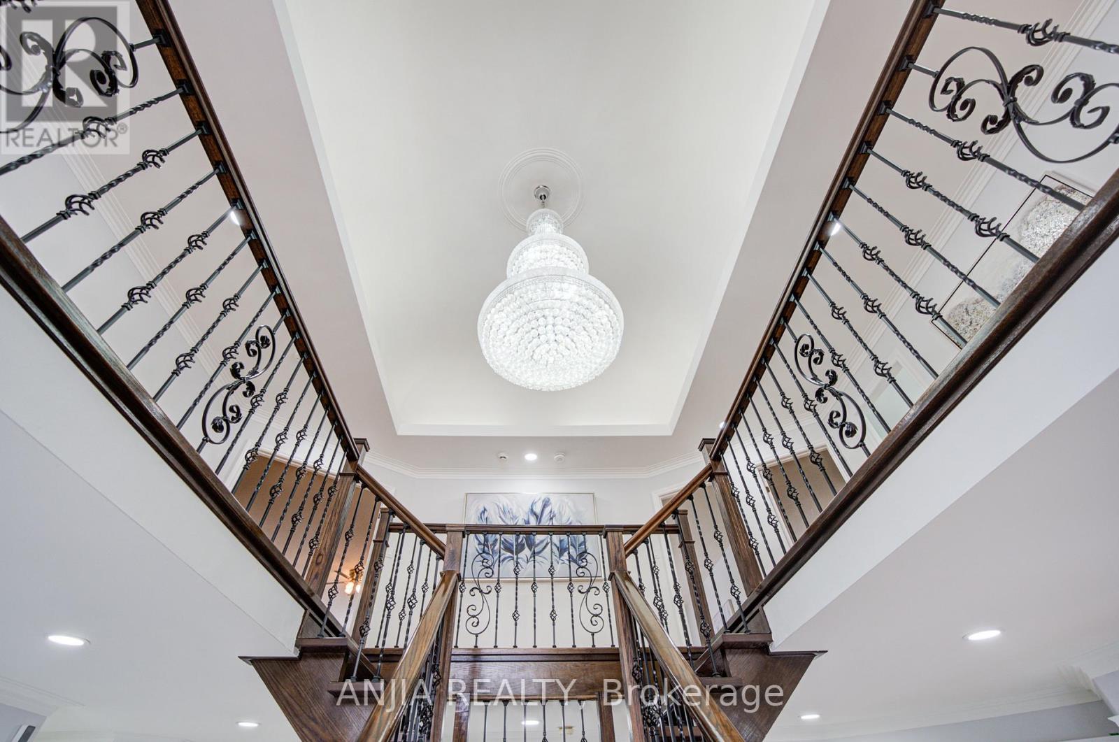 145 Beckenridge Drive, Markham, Ontario  L3S 2T9 - Photo 8 - N12921382