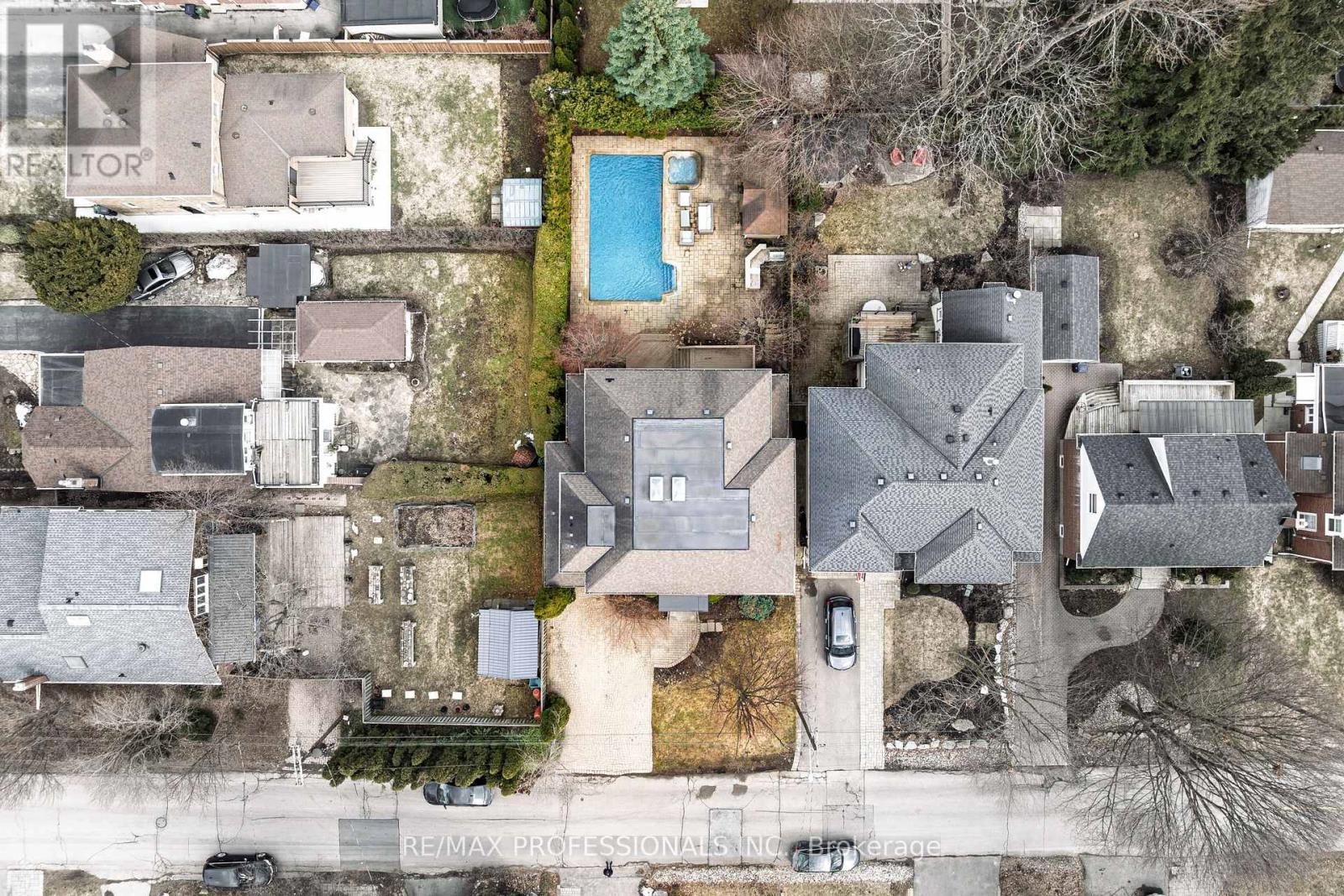 31 Gardenvale Road, Toronto, Ontario  M8Z 4C2 - Photo 5 - W12921018