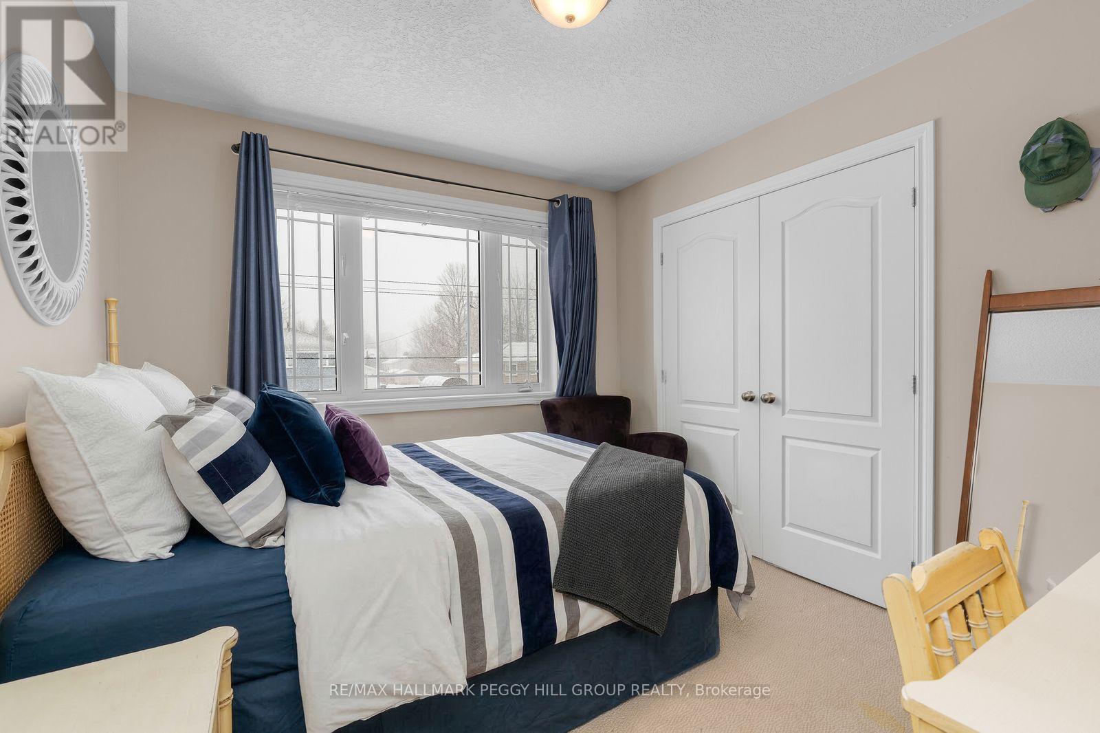 25 Bay Street, Tay (Victoria Harbour), Ontario  L0K 2A0 - Photo 8 - S12921274